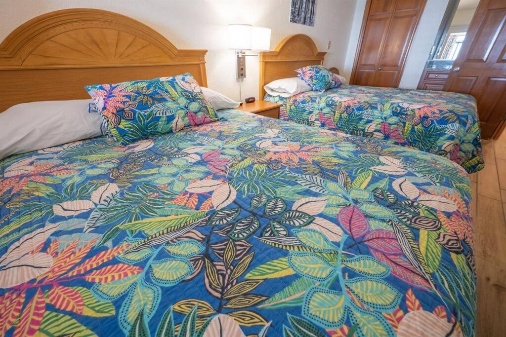 New Remodeled Direct Oceanfront Views Beach Cove 默特尔比奇 外观 照片